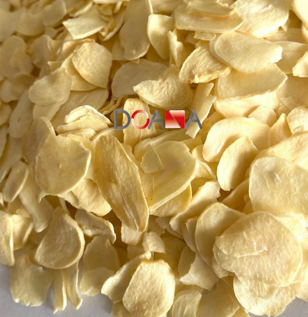 Carton Box Packing Pure Natural Garlic Flakes with and Without Roots Dehydrated Garlic