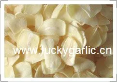 China Exporter Dehydrated Garlic Flakes Crushed Garlic